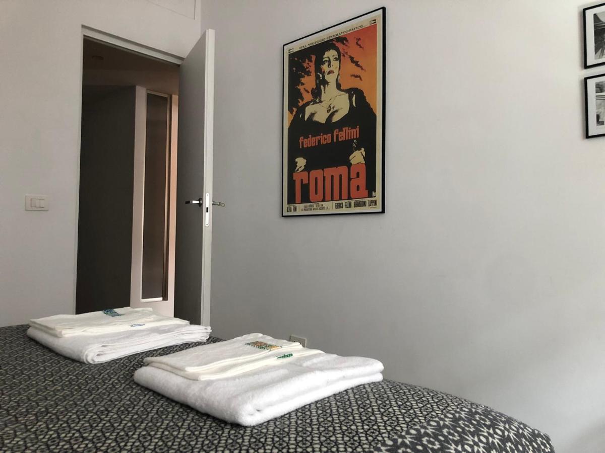 Lungotevere Bed&Bike Рим Екстер'єр фото